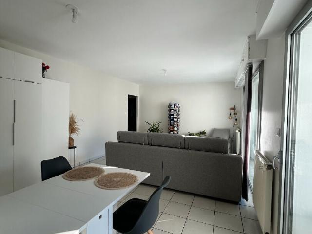 Location Appartement Rue Henri Servain, Saint Brieuc