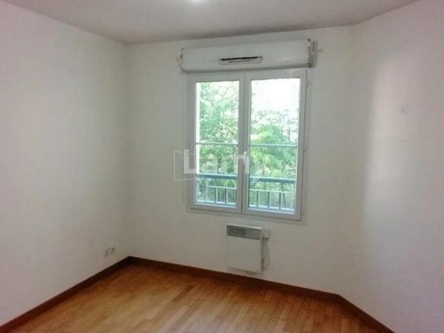 Location Appartement Rue Henri Rol Tanguy, Grigny