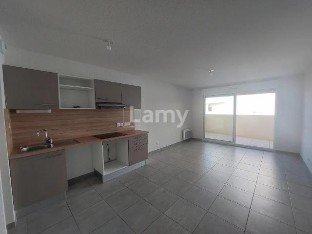Location Appartement Rue Henri Revoil, Nîmes