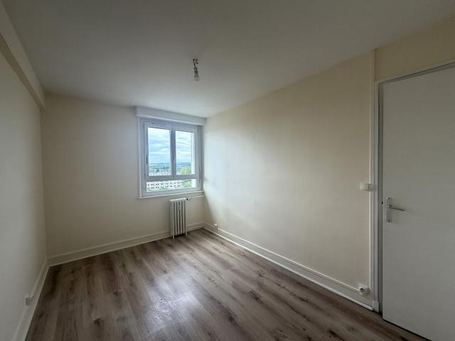 Location Appartement Rue Henri Renaudin, Charleville Mézières