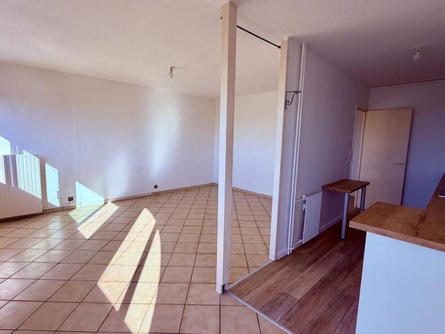 Location Appartement Rue Henry de Montherlant, Talence