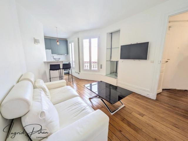 Location Appartement Rue Henry Monnier, Paris