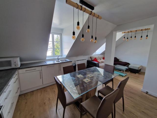 Location Appartement Rue Hincmar, Reims
