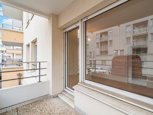 Location Appartement Rue Hincmar, Reims