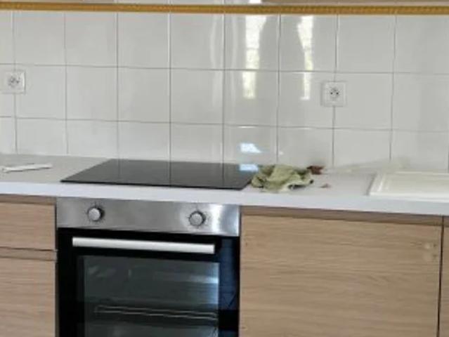 Location Appartement Rue Hugues Capet, Nîmes
