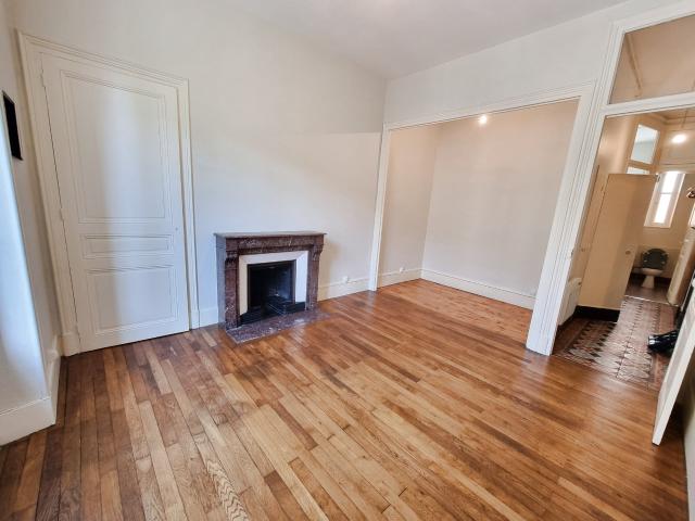 Location Appartement Rue Irvoy, Grenoble