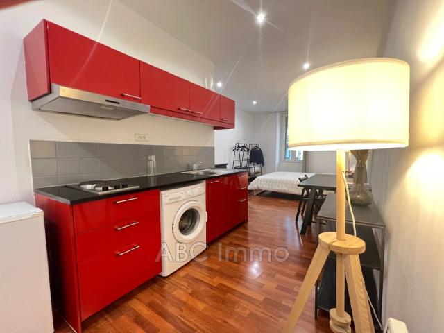 Location Appartement Rue Irma Moreau, Aix en Provence