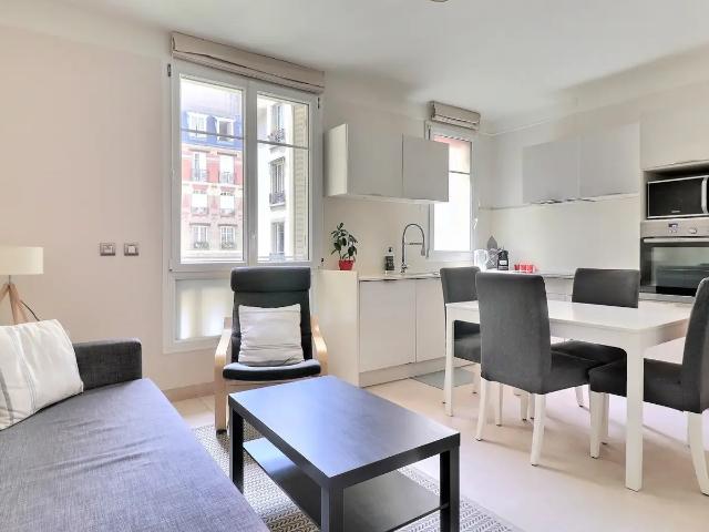 Location Appartement Rue Jouvenet, Paris