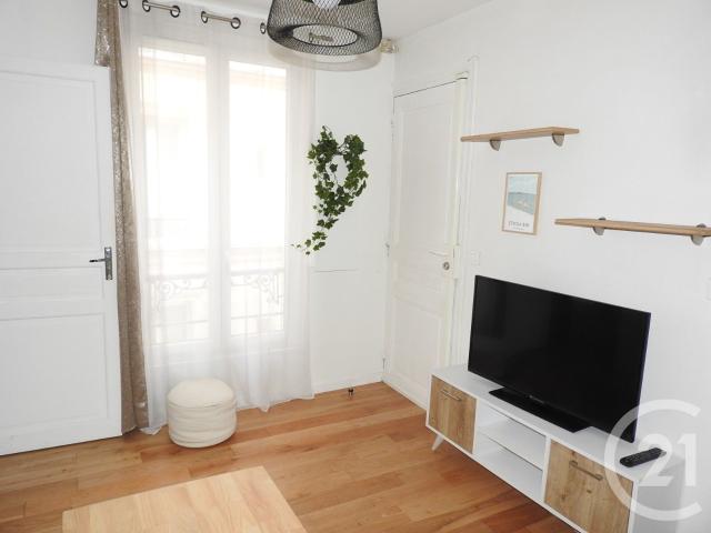 Location Appartement Rue Jouye Rouve, Paris