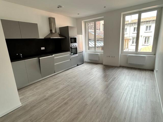 Location Appartement Rue Joannes Mollon, Feurs