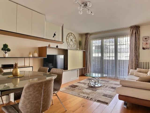 Location Appartement Rue Jonquoy, Paris