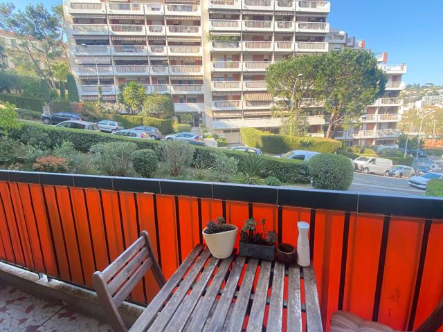 Location Appartement Rue Joseph d'Arbaud, Nice