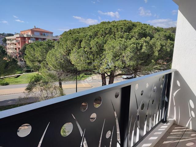 Location Appartement Rue Joseph Lantrua, Le Pradet