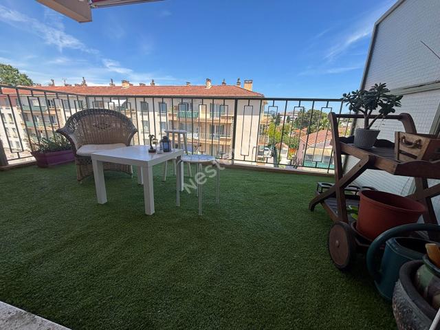 Location Appartement Rue Joseph Lantrua, Le Pradet