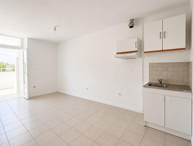 Location Appartement Rue Joseph Lantrua, Le Pradet