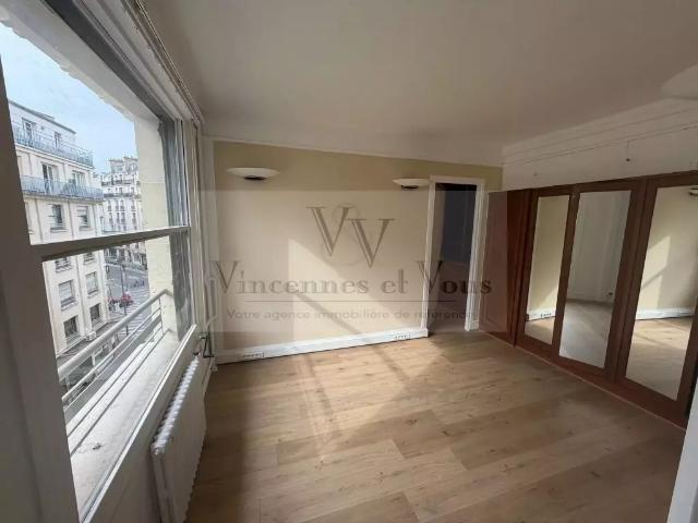 Location Appartement Rue Joseph Sansbœuf, Paris