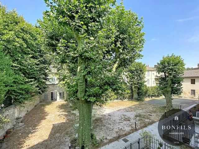 Location Appartement Rue Joseph Vernet, Avignon