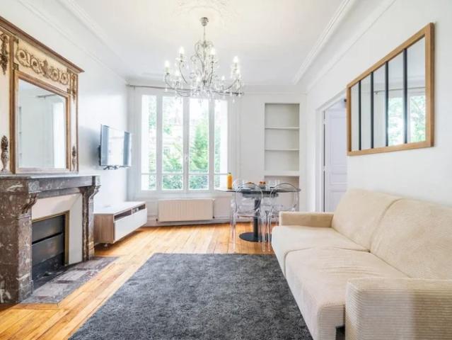 Location Appartement Rue Jacques Dulud, Neuilly sur Seine