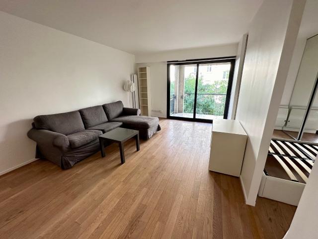 Location Appartement Rue Jacques Hillairet, Paris