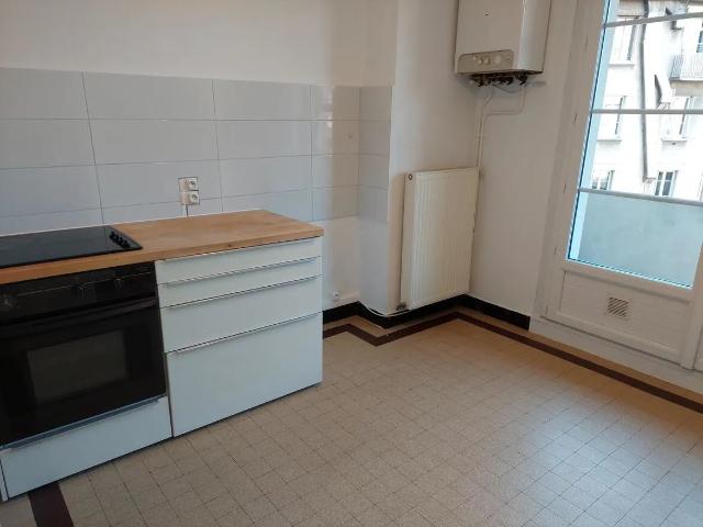 Location Appartement Rue Jean Baptiste Pradel, Grenoble