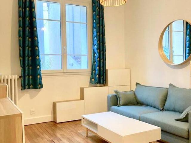 Location Appartement Rue Jean Bart, Courbevoie