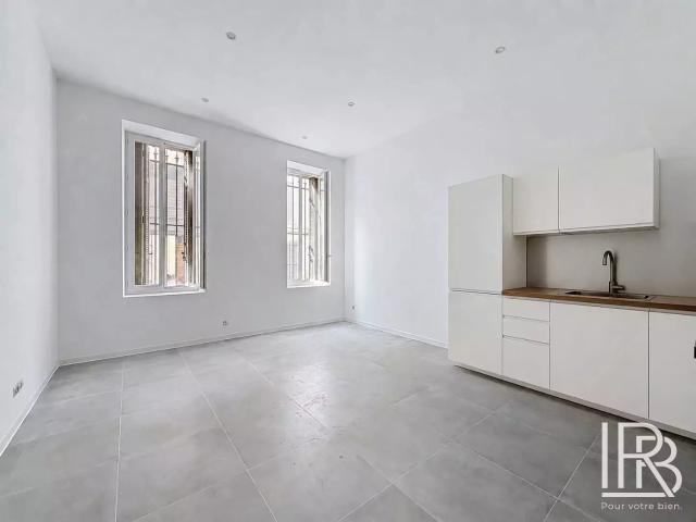 Location Appartement Rue Jean de Bernardy, Marseille