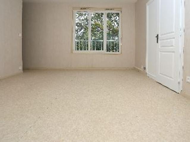 Location Appartement Rue Jean de Boschère, La Châtre