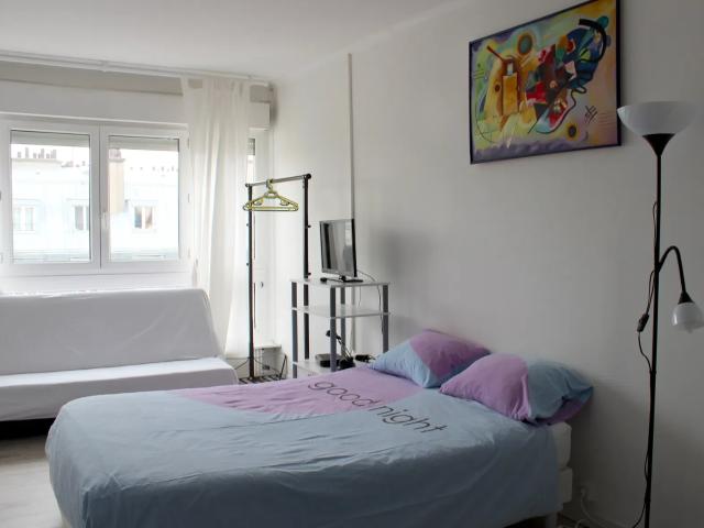 Location Appartement Rue Jean François Lépine, Paris