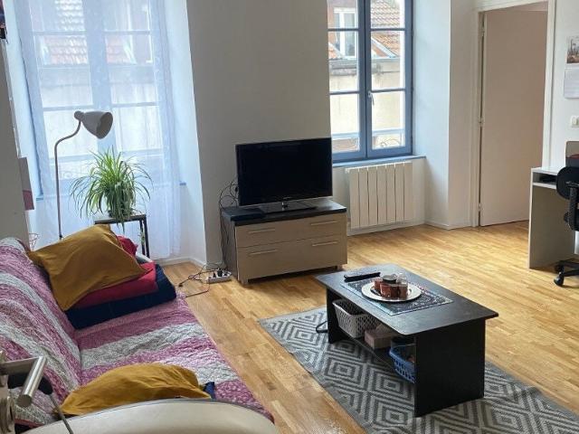 Location Appartement Rue Jean Herault, Aurillac