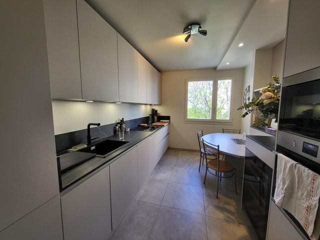 Location Appartement Rue Jean Jaurès, Puteaux