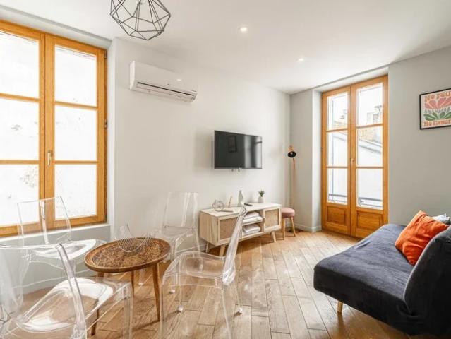Location Appartement Rue Jean Joseph Méro, Cannes