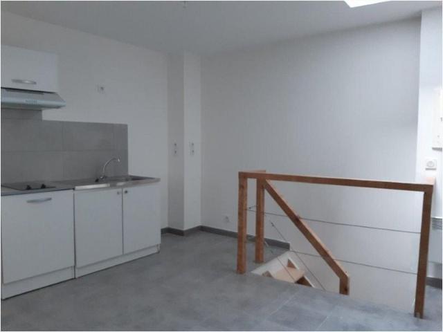 Location Appartement Rue Jean Julien Trélis, Alès