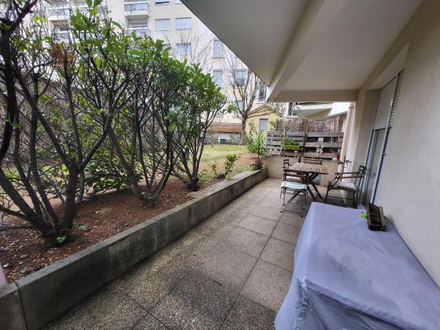 Location Appartement Rue Jean Larrivé, Lyon