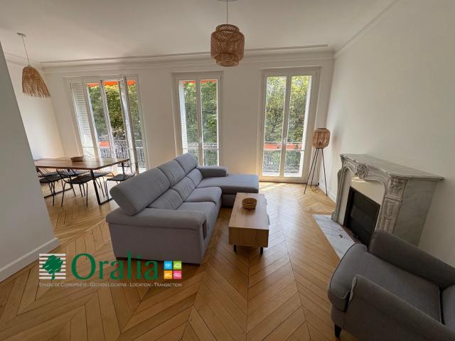 Location Appartement Rue Jean Leclaire, Paris