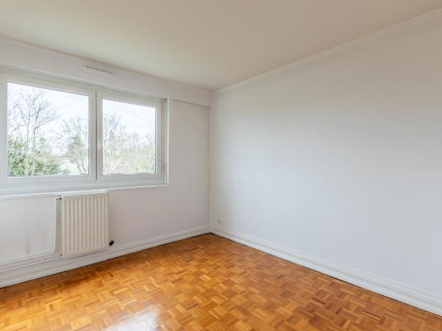 Location Appartement Rue Jean Longuet, Châtenay Malabry