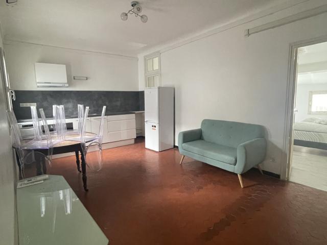 Location Appartement Rue Jean Mermoz, Arles