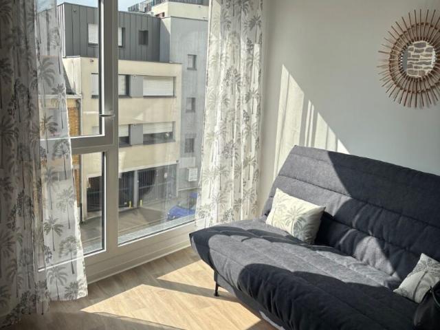 Location Appartement Rue Jean Perrin, Rennes