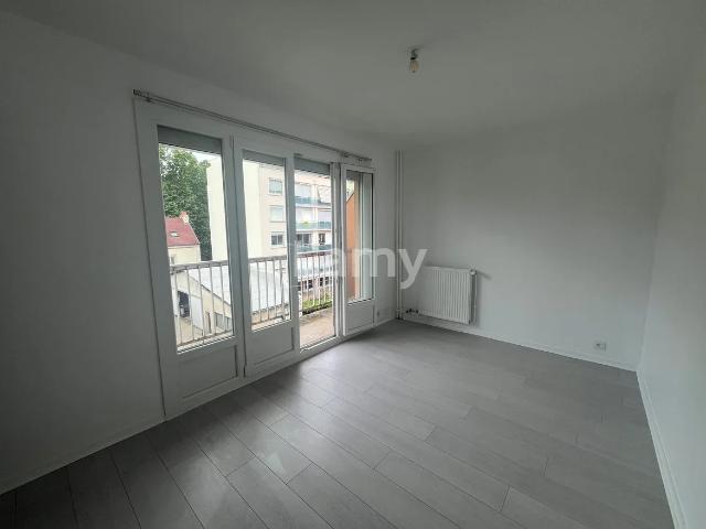Location Appartement Rue Jehan de Marville, Dijon