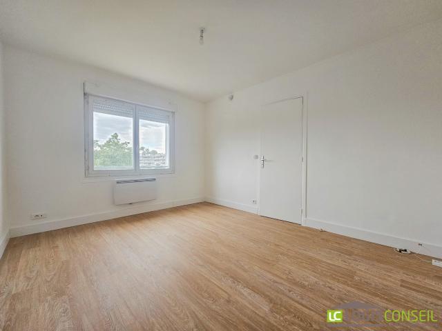Location Appartement Rue Jules Barbier, Châtenay Malabry
