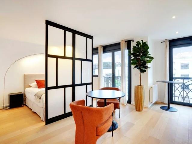 Location Appartement Rue Jules Guesde, Levallois Perret