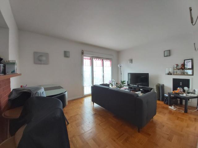 Location Appartement Rue Jules Guichard, Reims