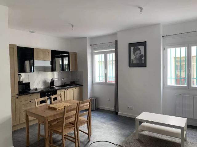 Location Appartement Rue Jules Ledin, Saint Étienne