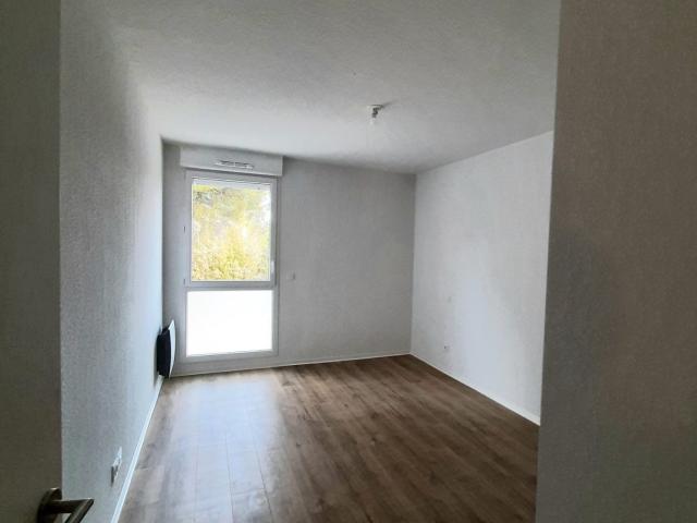 Location Appartement Rue Jules Raimu, Nîmes