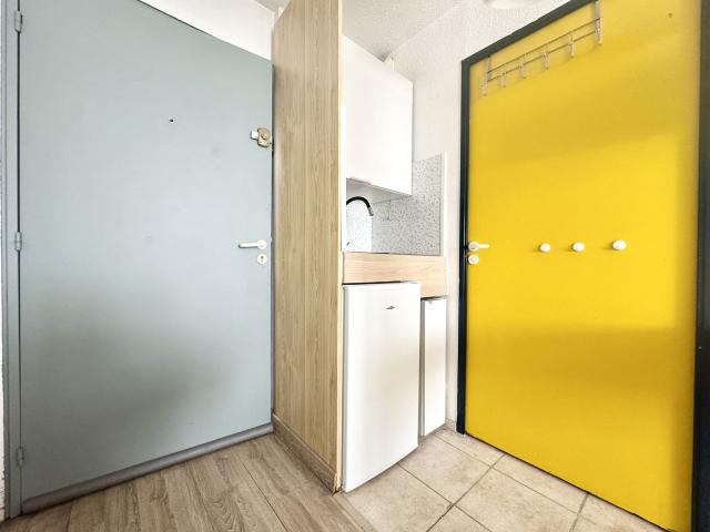 Location Appartement Rue Jules Raimu, Nîmes