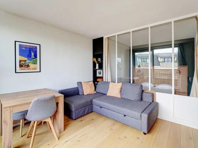 Location Appartement Rue Jules Vallès, Paris