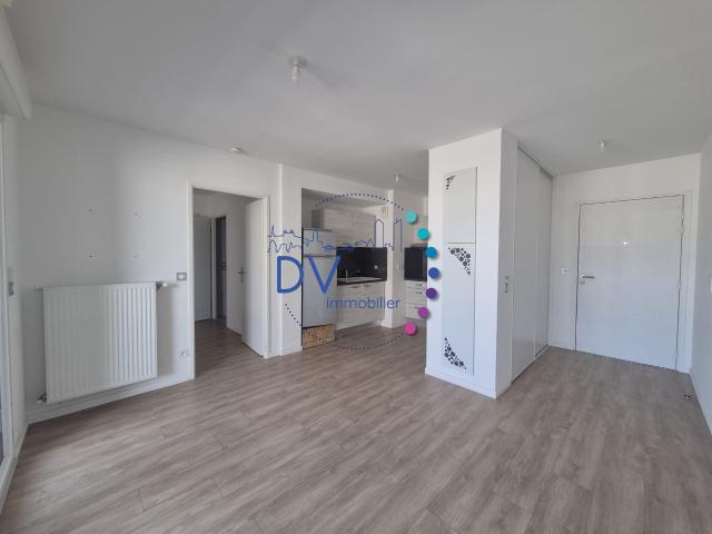 Location Appartement Rue Juliette Récamier, Saint Priest