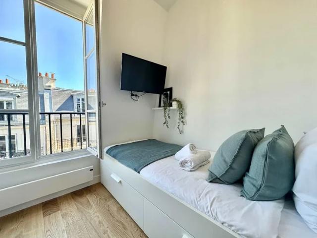 Location Appartement Rue Olivier de Serres, Paris