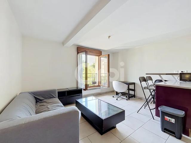 Location Appartement Rue Louis Auroux, Fontenay sous Bois