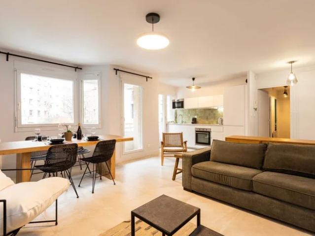 Location Appartement Rue Louis Blanc, Lyon
