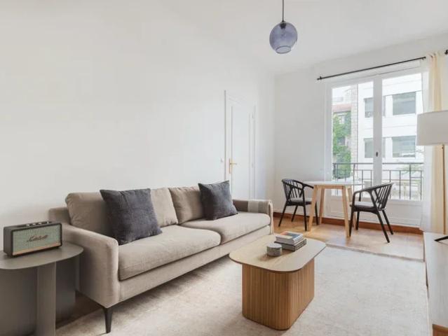 Location Appartement Rue Louis David, Paris